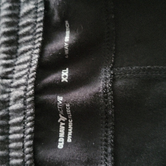 Old Navy Active 4 Way Stretch Men's Shorts - Picture 7 of 10